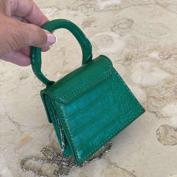 Ultra Mini Le Chiquito Green Croc Embossed Faux Leather Bag w/ Chain Strap - Picture 6 of 10